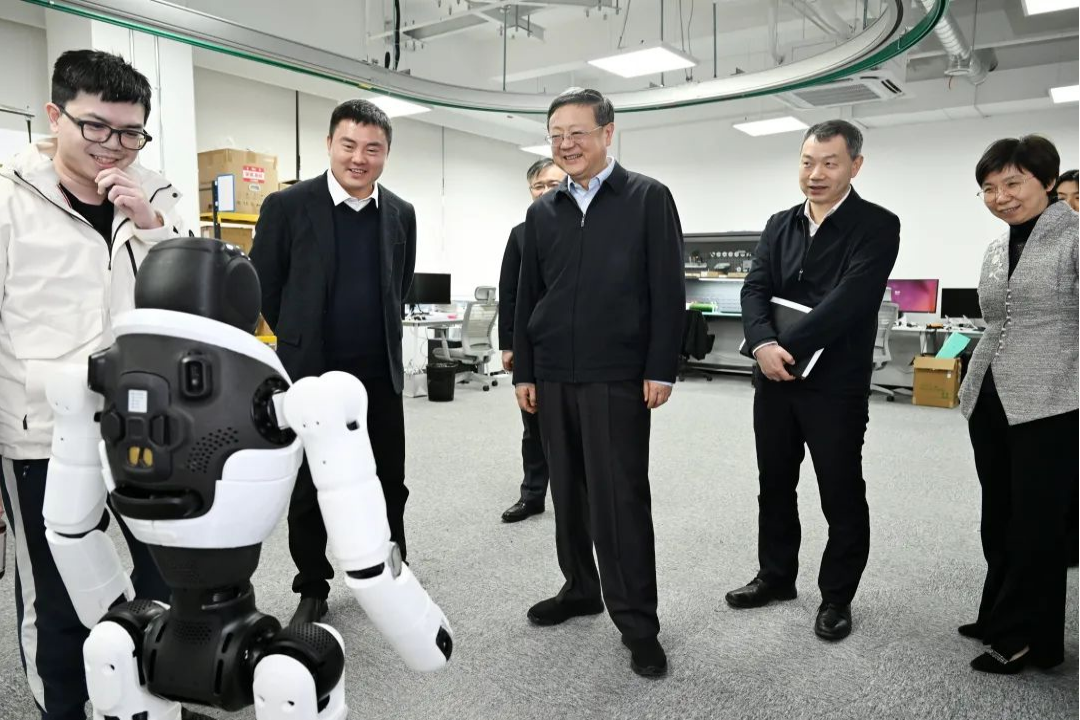 上海市委书记陈吉宁专题调研nangong28.com机器人